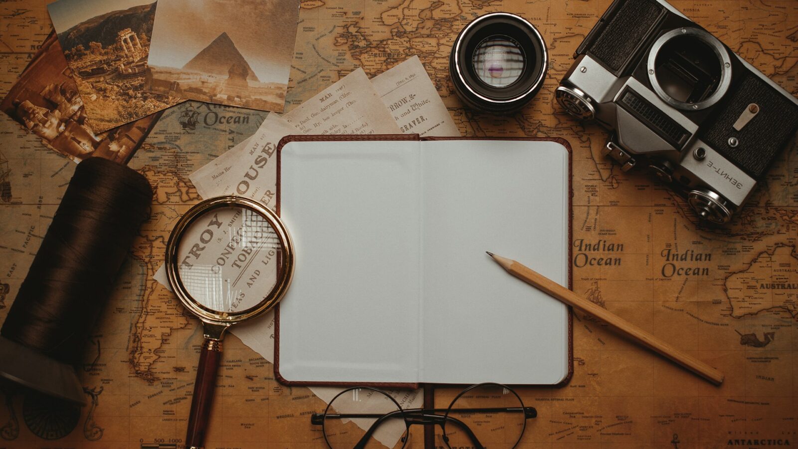 Carnet de voyage à remplir : comment choisir, quoi écrire, et les meilleurs carnets en 2026