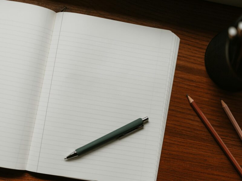 Page de garde bullet journal : 15 idées pour commencer sans se bloquer sur la première page